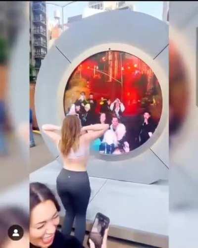 To have a Nyc-Dublin portal