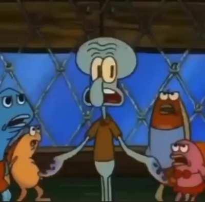 How niggas be in Bruce dms after getting banned in chat