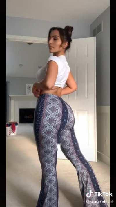 Soft & Jiggly No.329 😍🍑