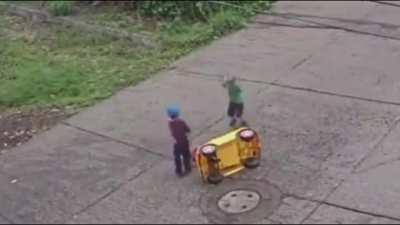 Reckless driver speeds through neighbourhood and causes head on collision