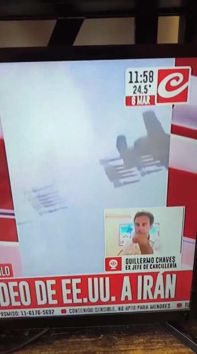 Crónica usando un clip del WarThunder como material de guerra.