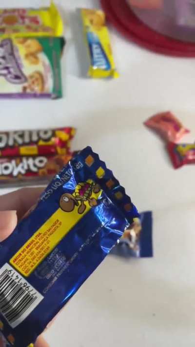 Diferença das embalagens de alguns produtos há anos atrás e atualmente.