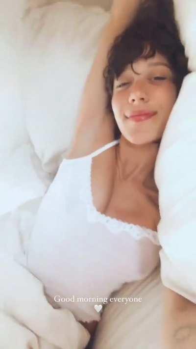 Luciana transparentando