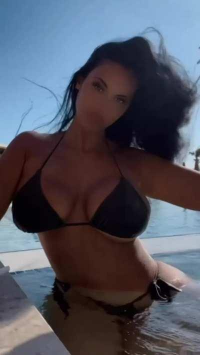 MILF Material! 😍🤤😍🤤🍆🍆🍆🥴🥴💦💦