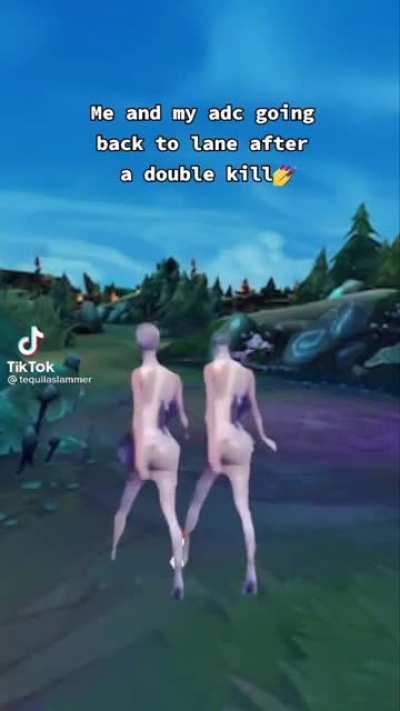 Then we both die because me (a yuumi main) didnt heal in time 😩