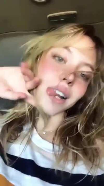 Spotted on r/sexiestleague