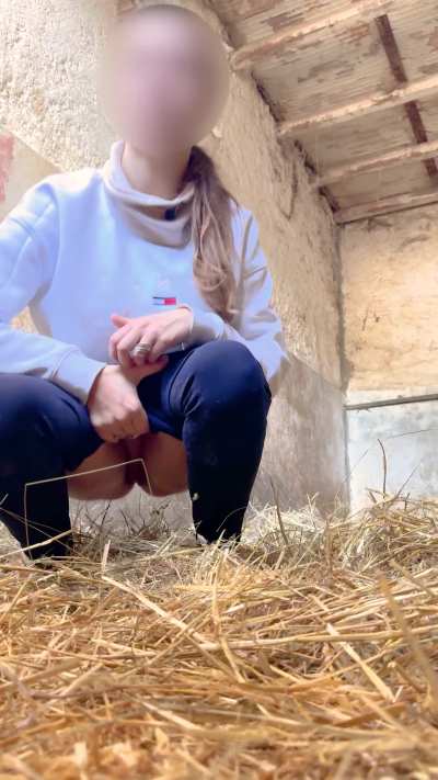 I like peeing next to my horse