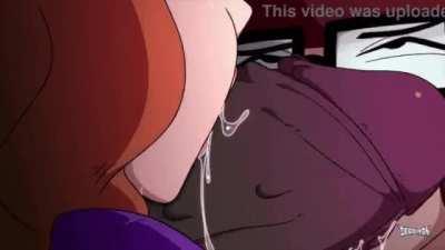 velma and daphne try to defeat him