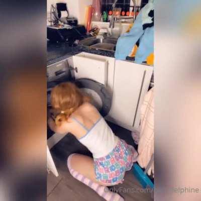 Belle Delphine dishwasher video