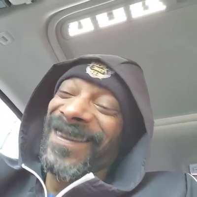 I'll have what Snoop's having while listening to the Frozen soundtrack