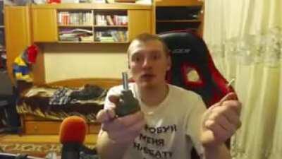 Russian streamer pulls pineapple grenade's pin