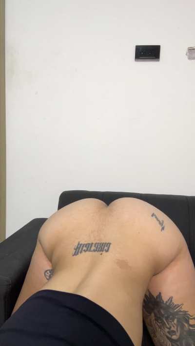 Do you like when i twerk from this angle?