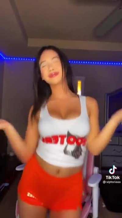 Jiggle hooters