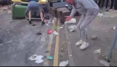 Nazi rioter gets brick to the head and then one in the knackers 😂