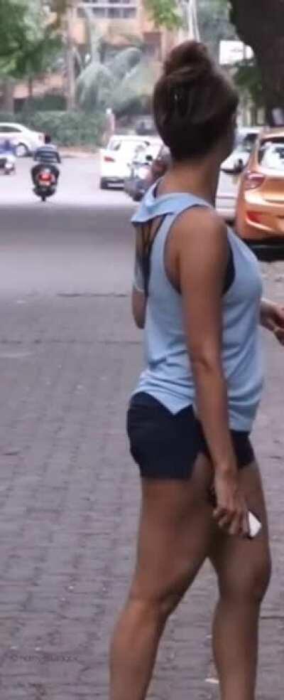 Maliaka Arora is thiccer than a bowl of oats