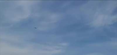 Ground footage of a Ukrainian fighter pilot dodging a Russian air-to-air missile