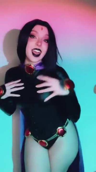 missbricosplay as raven