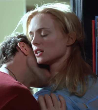 Heather Graham beautiful tits getting grabbed | 60 fps