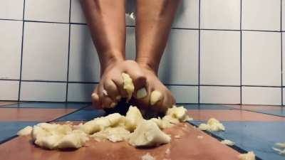 Those poor bananas 🍌