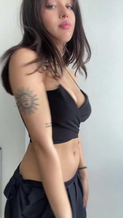 What would you feel if I went to our first date wearing this?