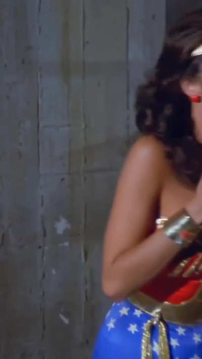 LYNDA CARTER GORGEOUS BODY