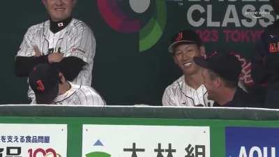 Yoshida Masanao unleashes a fart, much to the dismay of Shohei Ohtani and Lars Tatsuji Nootbaar