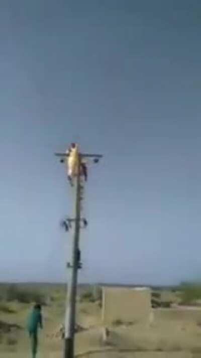 Dekho Poor Endians,DilDo DilDo Paxtan has zip line and other adventure sports installed for our children even in villages and remote parts. Don't worry these are not power lines but zip lines made to look like power lines, to World Bank loans. Seekho Gang