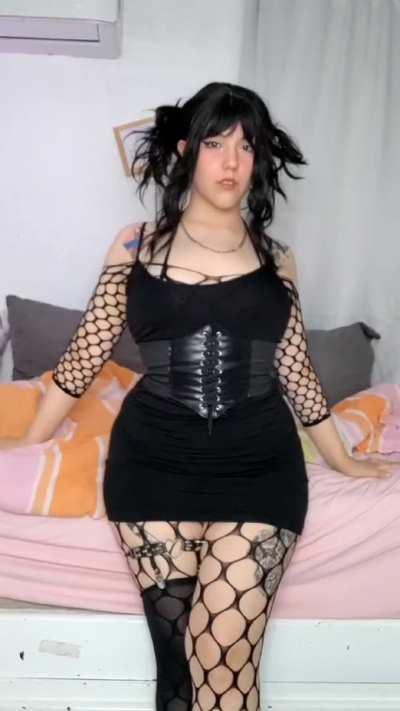 Do you like girls in fishnets? 