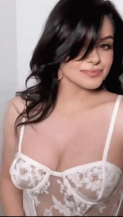 Ariel Winter to start my night