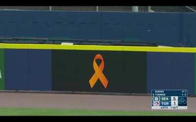 [Highlight] Blue Jays announcer Buck Martinez becomes emotional while talking about the recent residential school discoveries in Canada