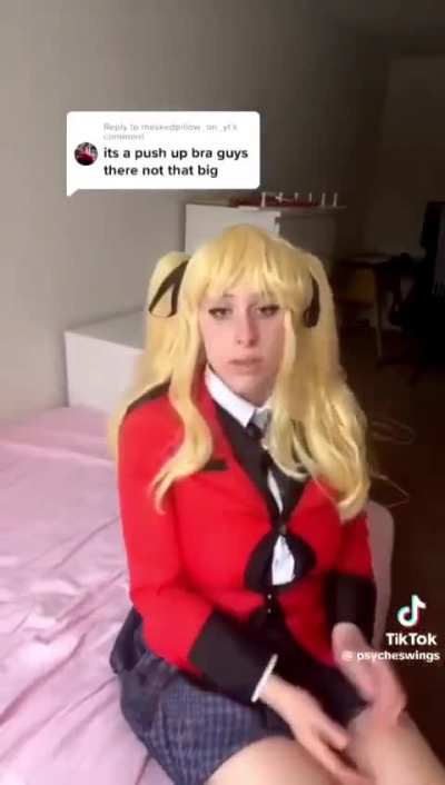 Small cosplay comp 2