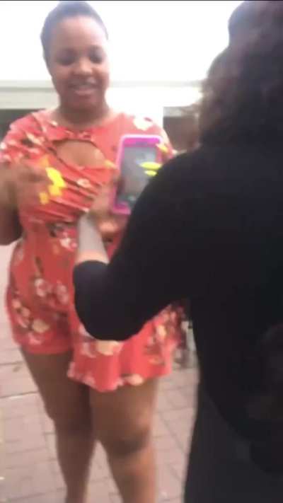 LovelyPeaches flashing and shaking her ass in public
