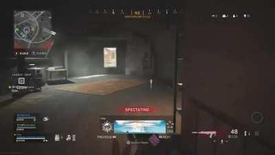 Aimbotting max rank hacker with the most overpowered gun in damascus vs One plastic shieldy boi, who wins?