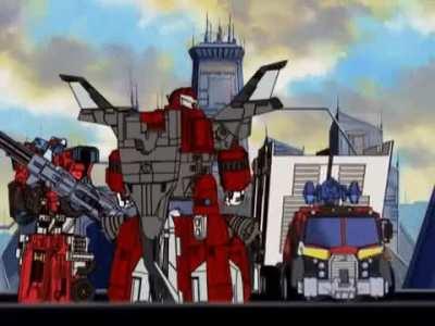People are always saying the combiners or city bots or Sunbow designs are extremely cheaty with their onscreen transformations, and then there's Energon Optimus.