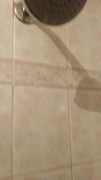 A showerhead playing a 3:4 polyrythm