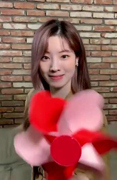 Dahyun (AR Photo Card)