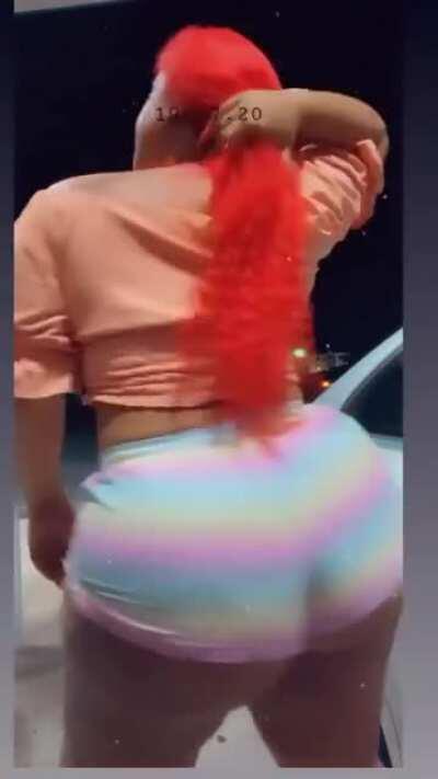 Heyghettobarbie 👑😍🍑🔥🔥🔥