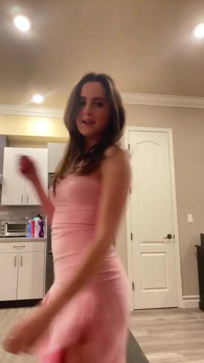 Laura Marano 