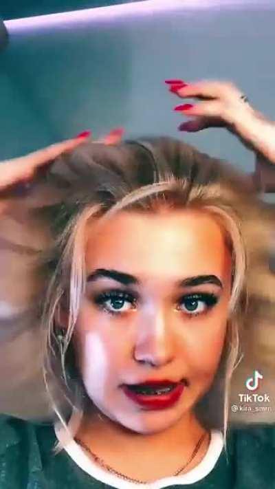 She’s so quirky 🤩