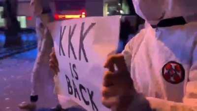 Иногда они возвращаются