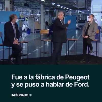Fue a la fábrica de Peugeot y se puso a hablar de Ford.