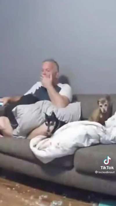 oH nO😩 OuR TabLe🤓 iTs BrOKeN😓