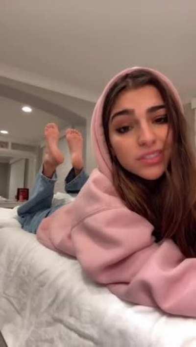 Another deleted feet vid - she’s teasing us🥵🥵🔥