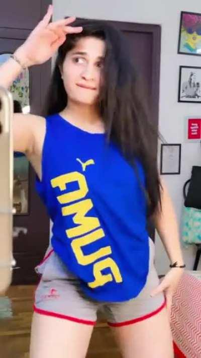 Damn 🤤💦🍆 she's a thick milf come in dm to degrade her