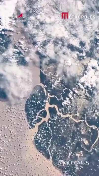 Litoral brasileiro visto e registrado do espaço pelo cosmonauta Oleg Artemiev