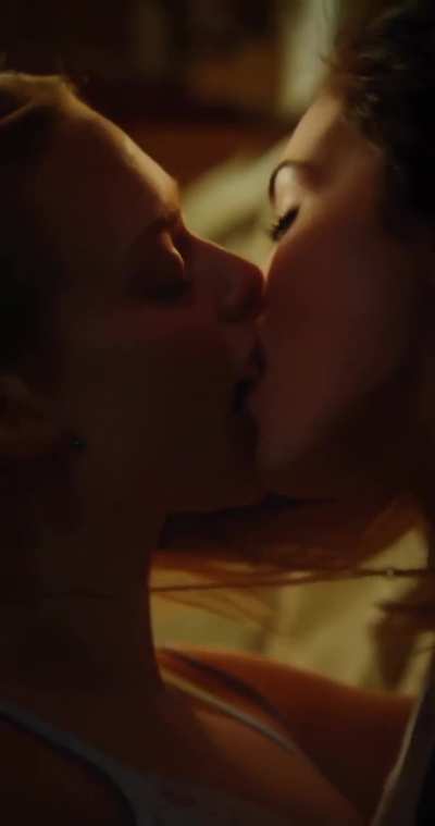 Amanda Seyfried and Megan Fox in Jennifer's Body, 2009