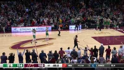 [Highlight] Grant Williams fails the three off the inbound play and the Cavs beat the Celtics 118-114!