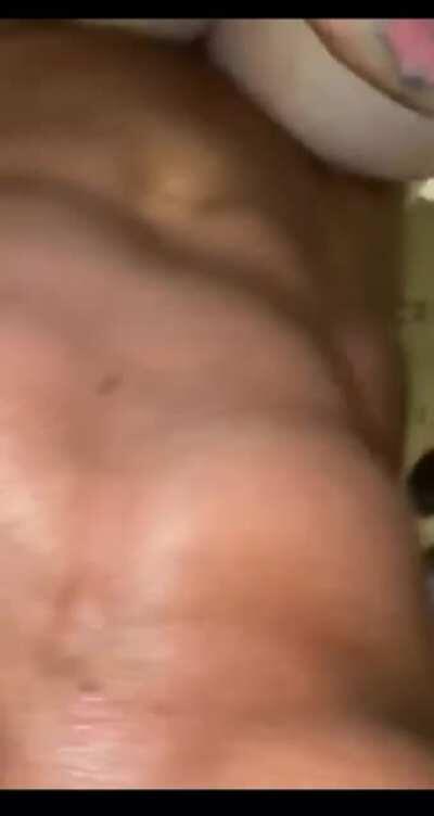 And she claims to be natural 😩