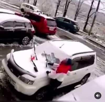 I wonder what he’s going to tell his insurance company 🤨