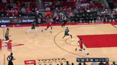 [Highlight] Jalen Green flying high for a nasty alley-op